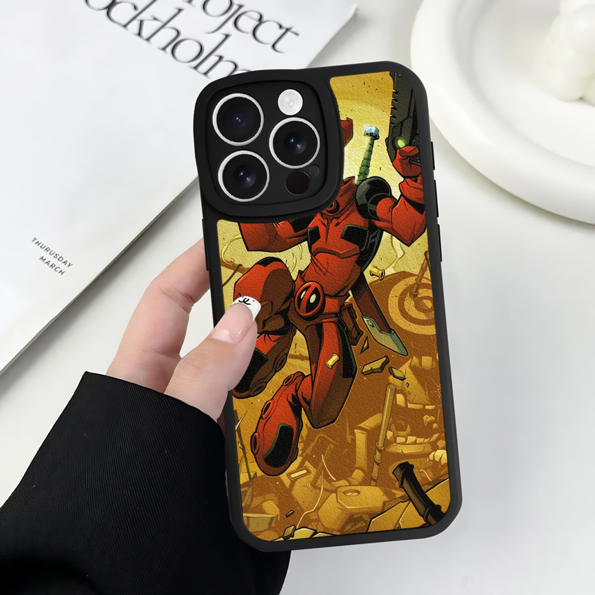 （画像用） Deadpool デッドプール 【iPhone 16シリーズ対応】シリコンスマホケース（レザー調） 材質：シリコン